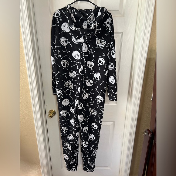 Disney Nightmare Before Christmas Jack Skellington Zip-up pajamas, women’s L - Picture 3 of 4